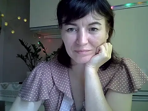 Krystal 82 online show from October 2025 10:36:01 AM