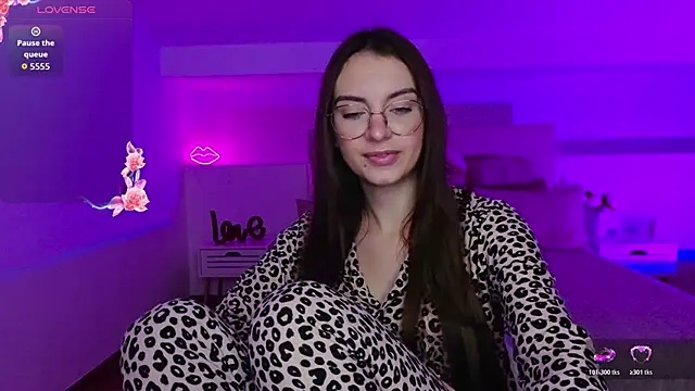 Real cutie1 online show from October 2025 09:26:02 PM