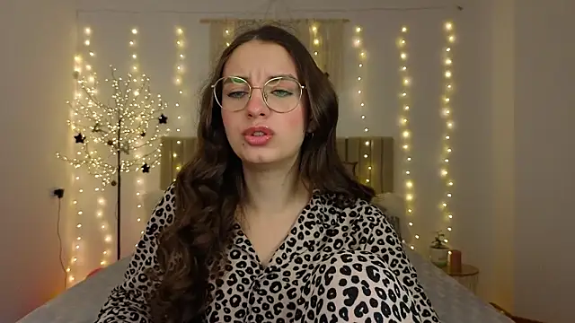 Real cutie1 online show from January 2026 01:37:02 PM