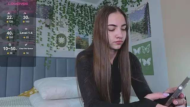 Ashley Pierce online show from October 2025 04:09:02 AM