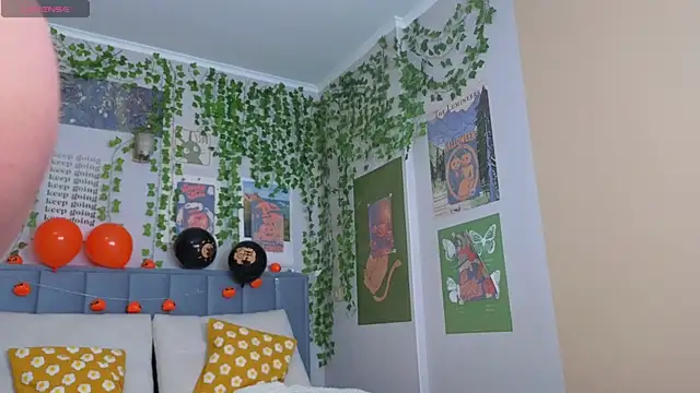 Ashley Pierce online show from November 2025 06:14:01 AM