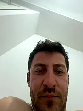 emredenizz07 online show from October 2025 10:53:02 PM