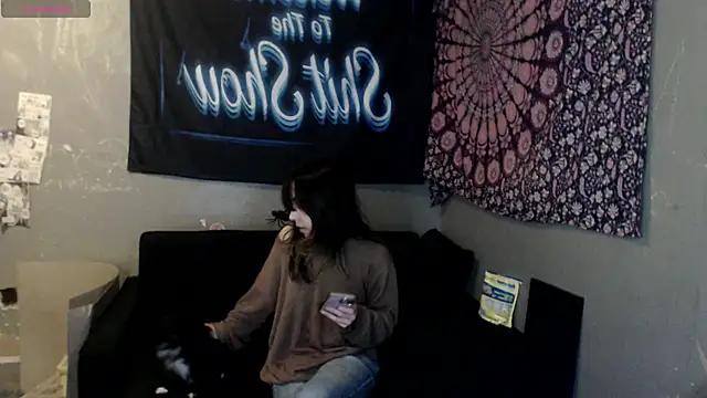 London Ray online show from October 2025 06:00:01 AM