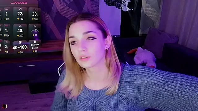 Snapshot of Sandy_Belle chatting on October 2025 07:50:02 AM Sandy Belle online show from October 2025 07:50:02 AM