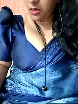 Snapshot of Swetyhoney chatting on September 2025 04:29:01 PM Swetyhoney online show from September 2025 04:29:01 PM