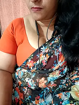 Snapshot of Swetyhoney chatting on September 2025 05:01:02 PM Swetyhoney online show from September 2025 05:01:02 PM