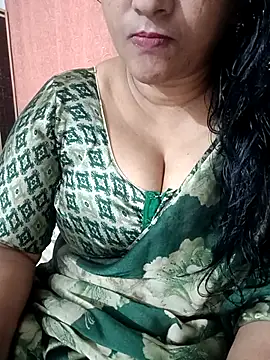Snapshot of Swetyhoney chatting on September 2025 10:16:02 AM Swetyhoney online show from September 2025 10:16:02 AM