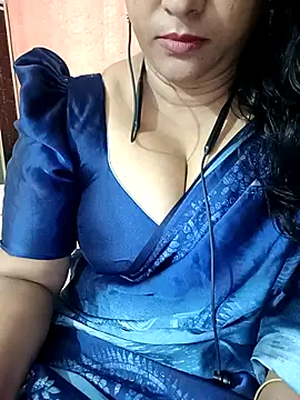 Snapshot of Swetyhoney chatting on September 2025 05:41:02 AM Swetyhoney online show from September 2025 05:41:02 AM