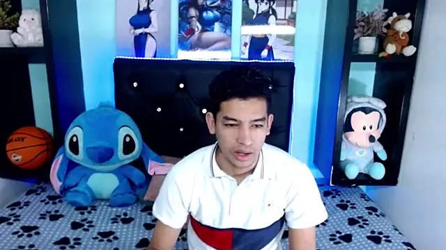 x oliver x online show from November 2025 03:29:02 AM