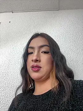 iamvalenn online show from November 2025 08:08:01 PM