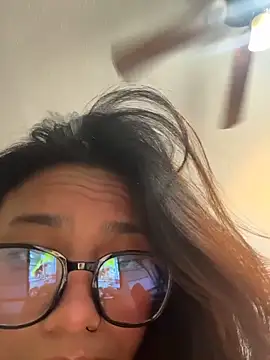 Nia Desire online show from January 2026 05:44:01 AM