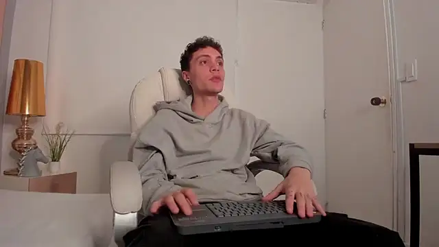 dark sun302 online show from September 2025 09:18:01 PM