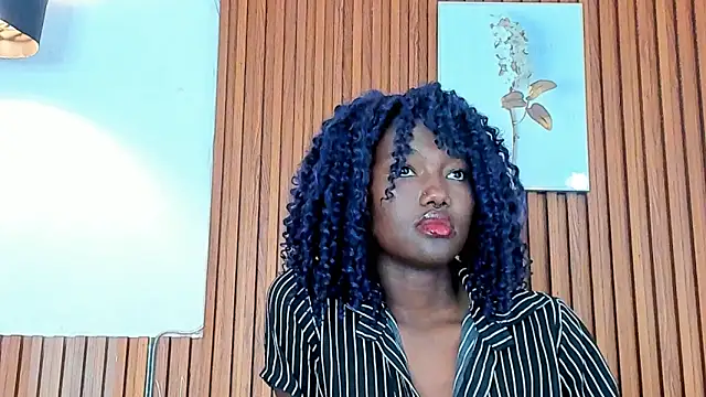 Snapshot of Evaa_18 chatting on September 2025 05:46:01 PM Evaa 18 online show from September 2025 05:46:01 PM