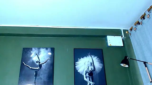 Snapshot of Evaa_18 chatting on September 2025 05:38:01 PM Evaa 18 online show from September 2025 05:38:01 PM