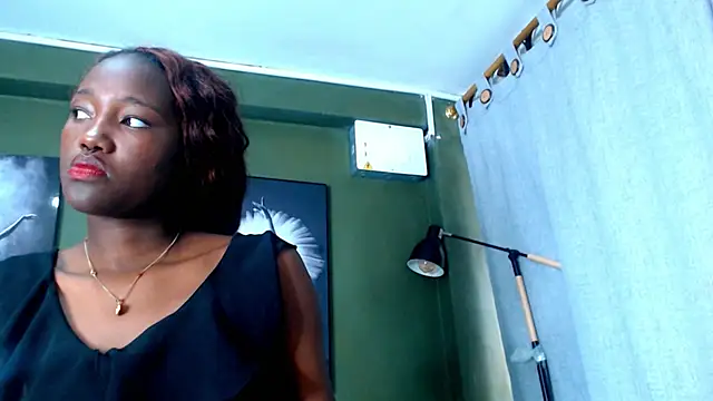 Snapshot of Evaa_18 chatting on October 2025 05:33:02 PM Evaa 18 online show from October 2025 05:33:02 PM