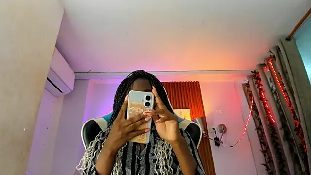 Evaa 18 online show from November 2025 07:25:02 PM