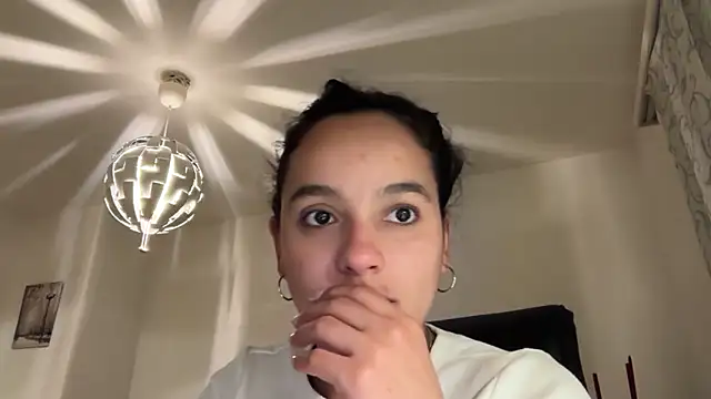 Maia Park online show from April 2026 08:57:01 PM