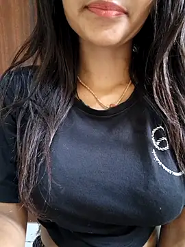 Snapshot of Raj-kumari chatting on May 2026 06:11:02 AM Raj-kumari online show from May 2026 06:11:02 AM