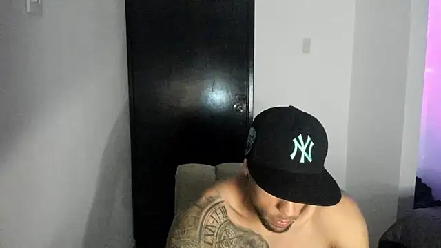 ThiagoLugo online show from April 2026 12:16:01 AM