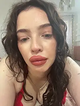 Hannah xBaby online show from November 2025 07:39:01 AM