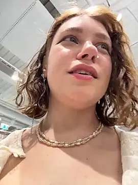 lucy-joy online show from November 2025 03:23:02 PM