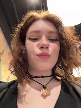 lucy-joy online show from February 2026 12:13:02 PM