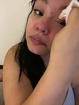 Emily Taylor2 online show from September 2025 02:57:01 AM