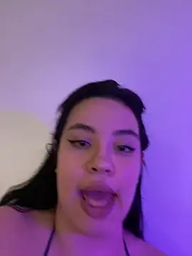 Emily Taylor2 online show from October 2025 04:33:01 AM