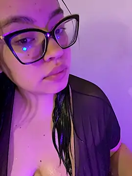 Emily Taylor2 online show from October 2025 01:52:02 AM