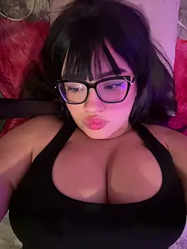Snapshot of Emily_Taylor2 chatting on June 2026 02:03:01 AM Emily Taylor2 online show from June 2026 02:03:01 AM