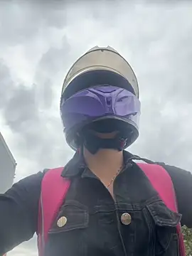 Camilla Miller01 online show from April 2026 06:12:02 PM