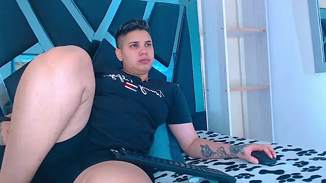 Snapshot of karla_sexy21 chatting on October 2025 04:34:02 AM karla sexy21 online show from October 2025 04:34:02 AM