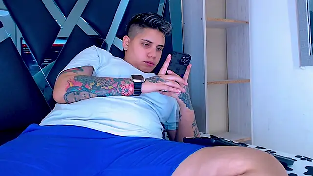 Snapshot of karla_sexy21 chatting on October 2025 03:58:02 AM karla sexy21 online show from October 2025 03:58:02 AM