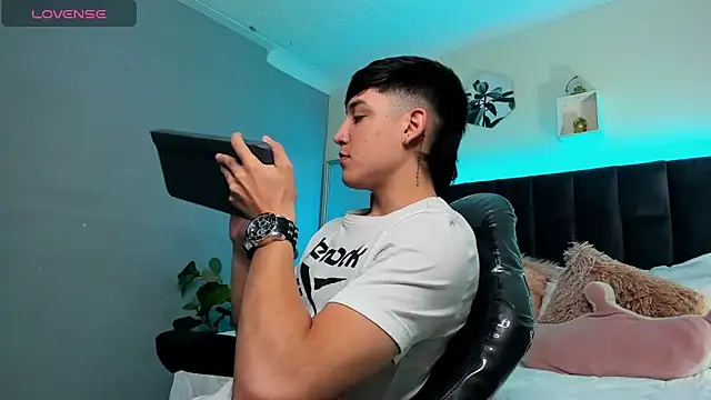 Ares di martin online show from October 2025 02:14:02 PM