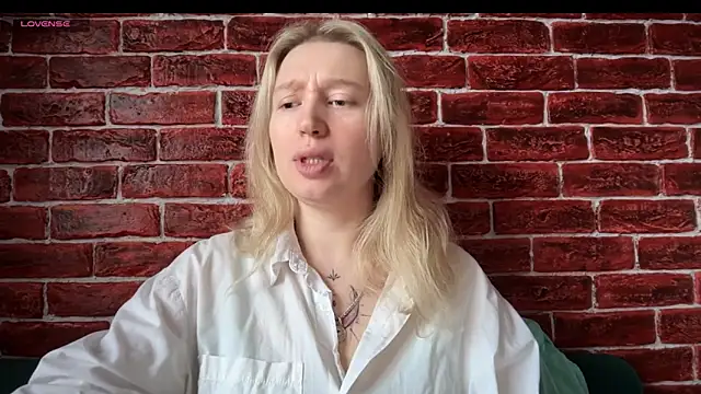 CitrusBlissss online show from November 2025 02:32:01 AM