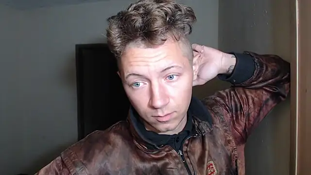 BlondZilla online show from December 2025 01:29:02 PM