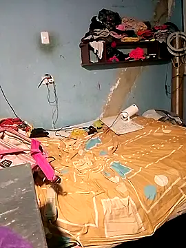 Snapshot of miroqui143 chatting on October 2025 12:35:01 PM miroqui143 online show from October 2025 12:35:01 PM