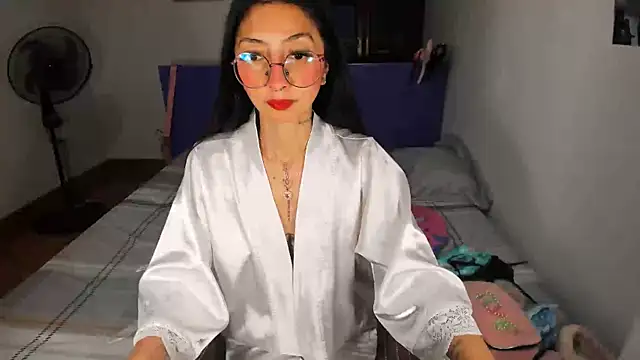 Snapshot of Anais_lux chatting on May 2026 11:23:04 PM Anais lux online show from May 2026 11:23:04 PM