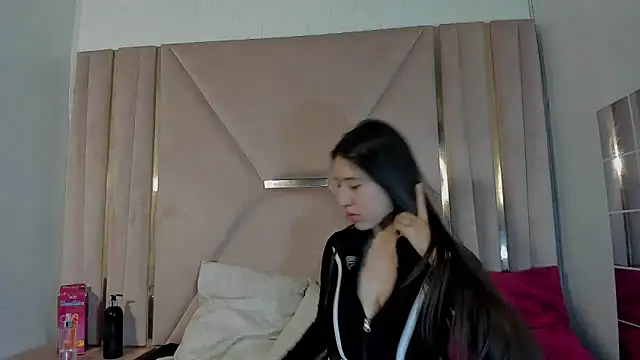 venusmorgan online show from September 2025 02:42:01 PM