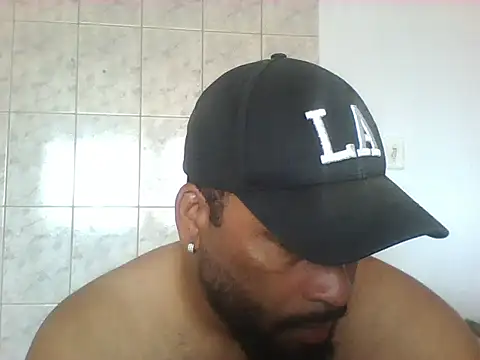 OliveiraSeven online show from May 2026 01:19:01 PM