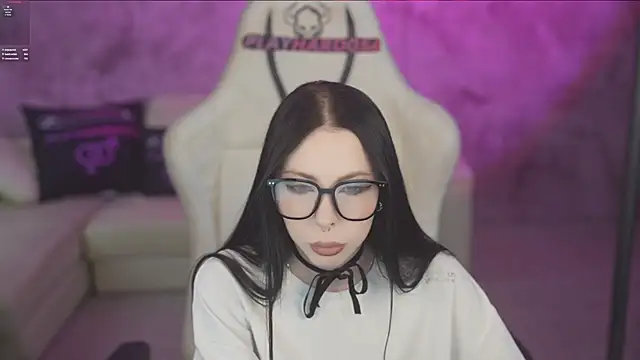 VivianSweet  online show from February 2026 11:33:01 AM