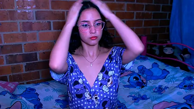 danaiisabella online show from November 2025 01:48:02 AM