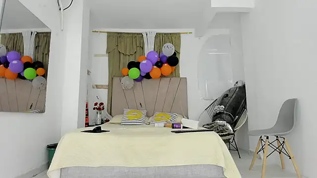 Lady miss    online show from October 2025 11:47:02 AM