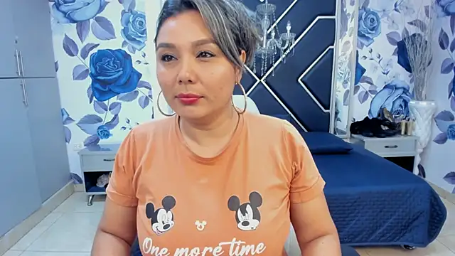 Snapshot of LatinaHoleQueen chatting on September 2025 02:39:02 PM LatinaHoleQueen online show from September 2025 02:39:02 PM