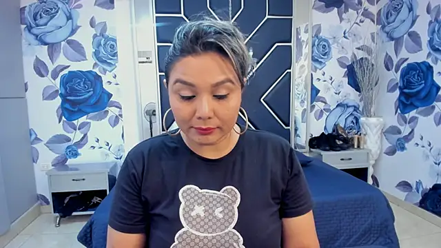 Snapshot of LatinaHoleQueen chatting on September 2025 02:19:01 PM LatinaHoleQueen online show from September 2025 02:19:01 PM