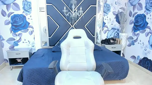 LatinaHoleQueen online show from September 2025 02:30:02 PM