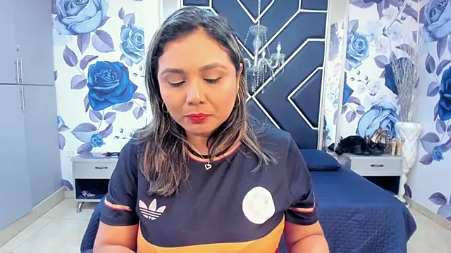 LatinaHoleQueen online show from October 2025 02:51:01 PM