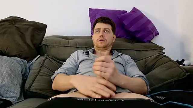 aaron nvk online show from October 2025 08:39:01 PM