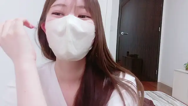 Snapshot of MOEMOE-Q chatting on June 2026 01:50:02 PM MOEMOE-Q online show from June 2026 01:50:02 PM
