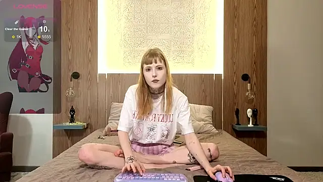 MilkMeSoftly online show from November 2025 08:26:02 AM